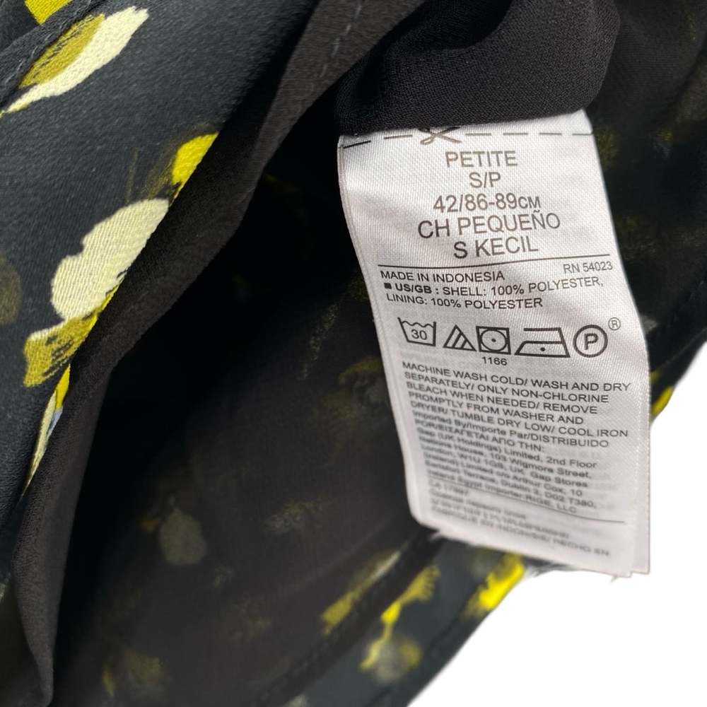 Banana Republic Floral Wrap Top Black New - Picture 13 of 13